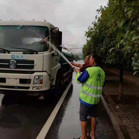 靖安8.11作业车清洗，共计5辆车，今日出4辆车