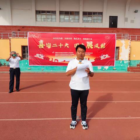 西湖社区新时代文明实践站开展《喜迎二十大 • 国庆展风采》文艺汇演活动