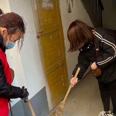 西湖社区持续开展人居环境整治工作