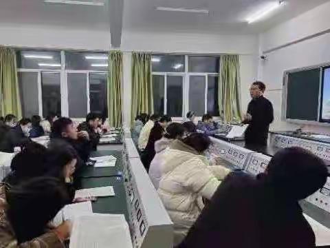 成绩分析聚合力，教学相长提质量——示范区飞翔中学初中部七年级成绩分析会