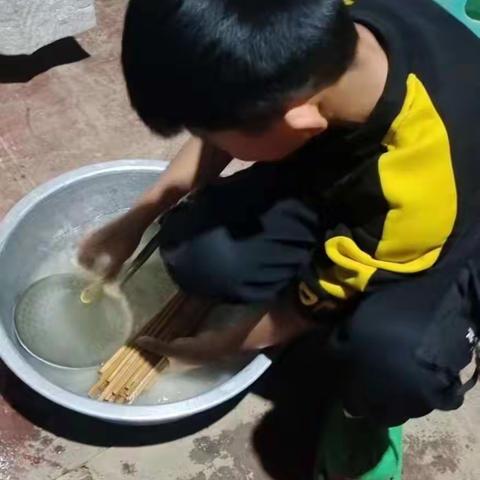 劳动创造美好生活