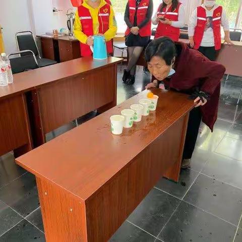 “爱在深秋 情暖重阳 乐在社区”重阳节活动