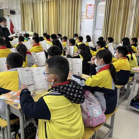 【乐学教导•逸夫】坚持“五静”教育       规范行为习惯——上饶市逸夫小学四年级常规视导工作报道