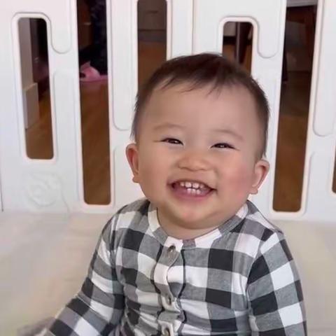 彭逸驰小可爱一岁啦