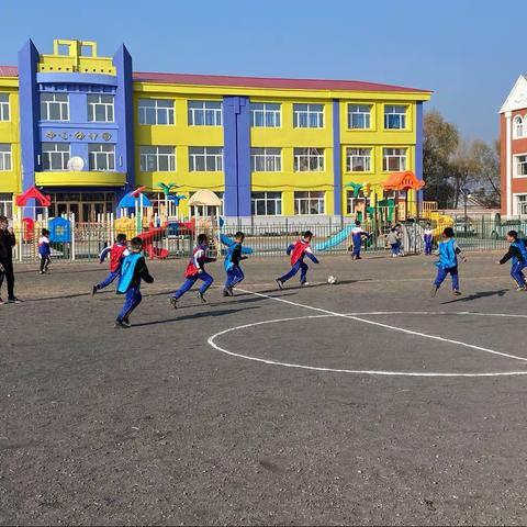 向阳川镇中心校友谊足球赛