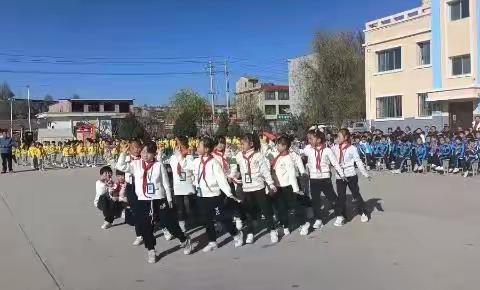 校园舞蹈，舞出风采——渭源县莲峰镇第二中心小学集体舞比赛