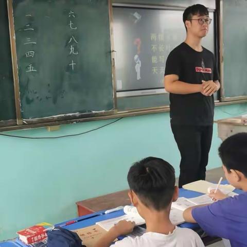 追求卓越，绽放精彩——后河镇名师工作室专家到中心小学调研纪实