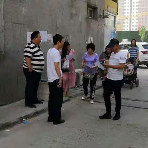 林苑社区为民服务“零距离” 小区更换供水设备稳步向前推进