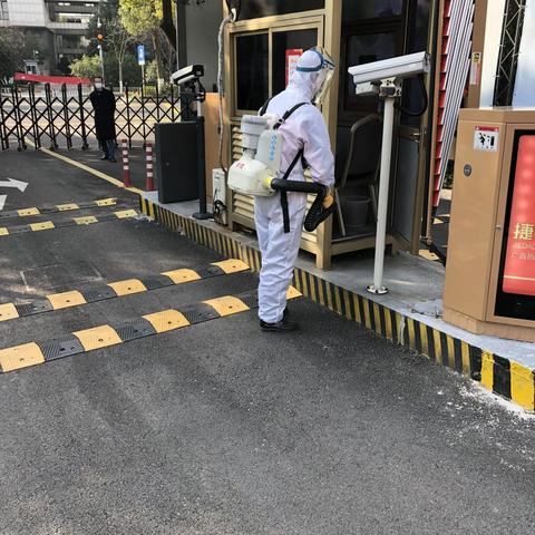 南苑新芝宾馆预防性消毒工作照2020.2.19