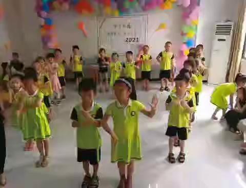 春雨幼儿园大班毕业啦！