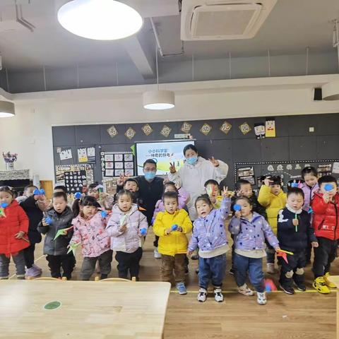 神奇的静电--淮安天山实验幼儿园小一班家长助教活动