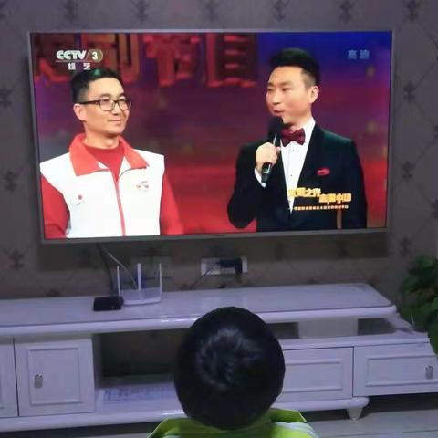 文明之光，志愿中国，传承雷锋精神。