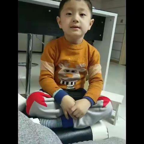 【腹有诗书气自华•爱上学习】大保当第一幼儿园小三班高梓铭学习打卡第三十三天。我爱学习，做更好的自己。