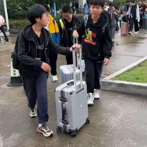 我们的青春正灿烂——如皋外国语八（10）班长青沙之旅