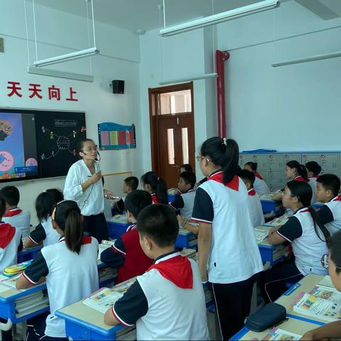 以研促教，共同进步———汇文学校小学部英语教研活动