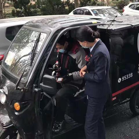 高科园合肥路支行组织党员先锋队外拓营销养老金账户