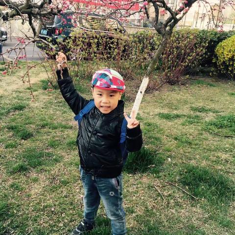 我是个快乐的小男神！