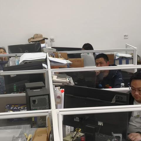 最美还是报装人