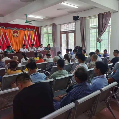 甲子镇青云村委会党支部召开第二季度党员大会暨“七一”党员大会