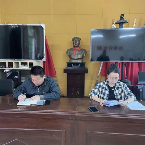学省“两会”精神  扛起使命担当