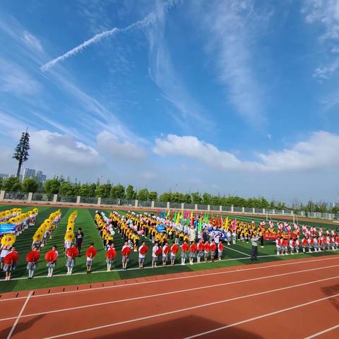 以赛会友，凸显个性，助力成长———江夏区实验小学教育集团首届春季田径运动会