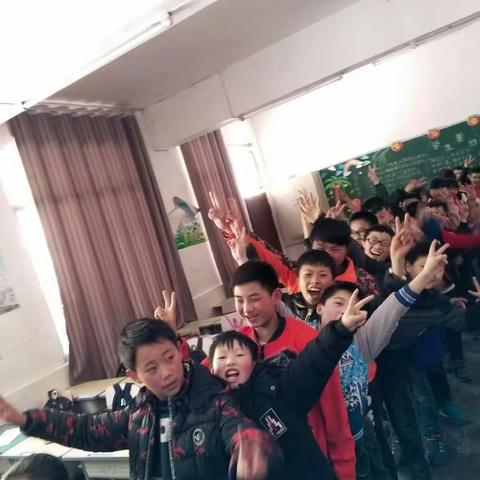 六.一班难忘小学生活班会集锦