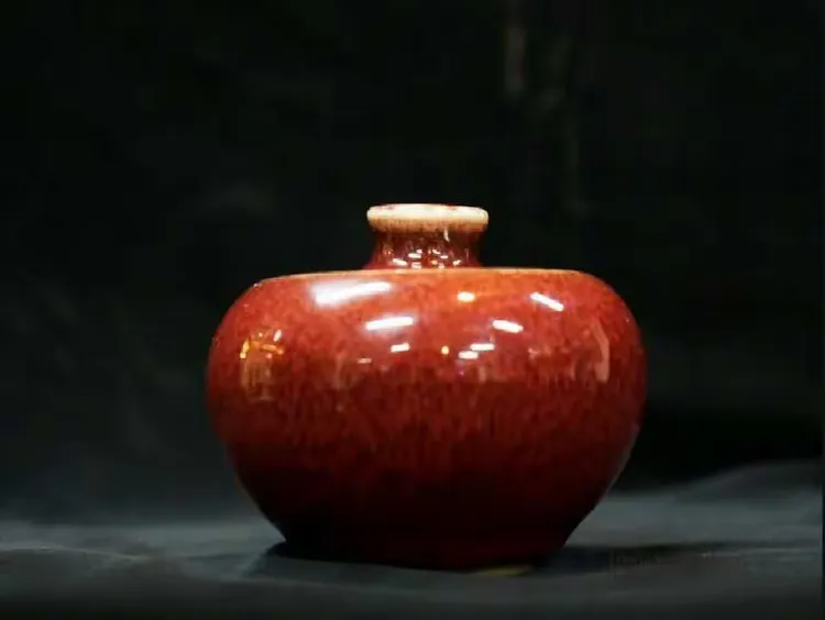 清康熙郎窑红釉苹果尊