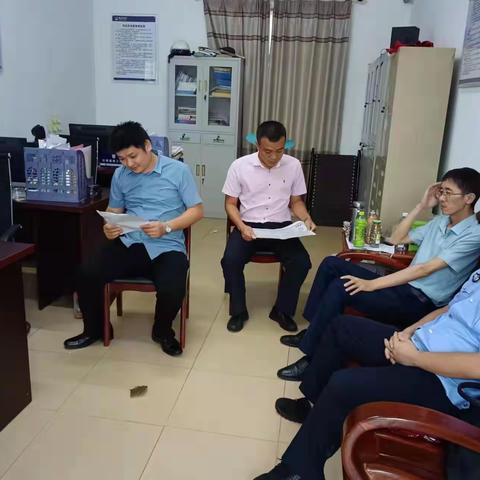 临高县司法局社区矫正与基层管理室主任王波和省派驻民警到南宝司法所指导工作