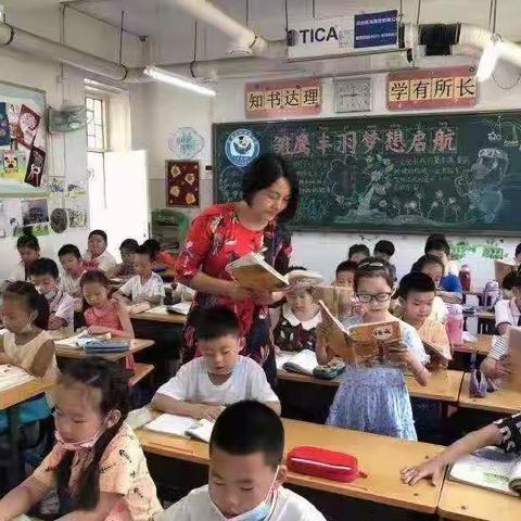 小小朗读者撑起大舞台