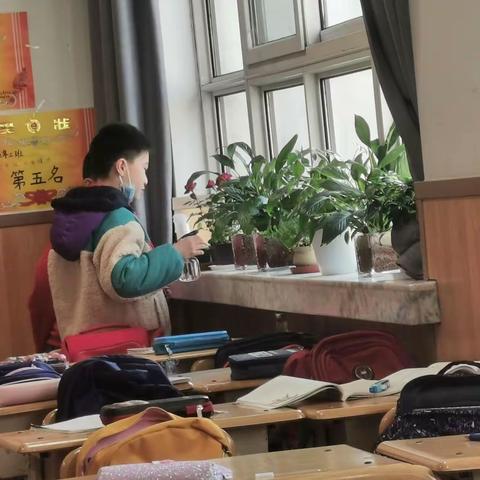 学雷锋 见行动