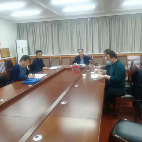 丛台区政府副区长张保双研究兼庄乡东军师堡村有关遗留问题