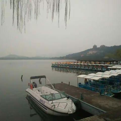 三五七言 / 秋风词