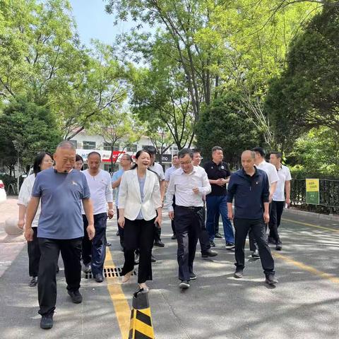 山东省济宁市任城区一行道八一社区紫东公路小区观摩调研