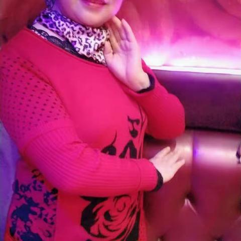 美好的春天快乐无限，三八将至我们沫浴春光，留下这美丽的诗篇！