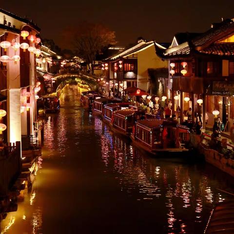 山塘街里人婆娑