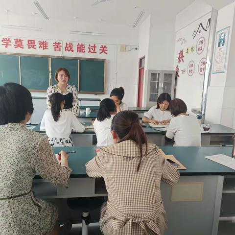 学无止境，研有所得                 ---记凤鸣学校小学部“半天无课日”英语主题教研活动