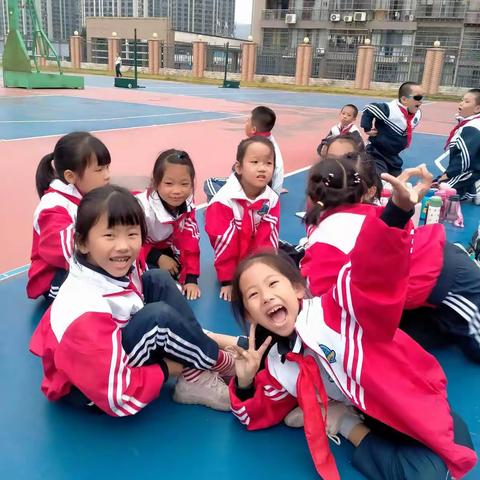 【M1二年三班泡泡队】趣味运动会，快乐你我他