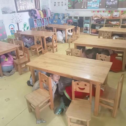 2023年5月12日芒景村福娃幼儿园地震演练