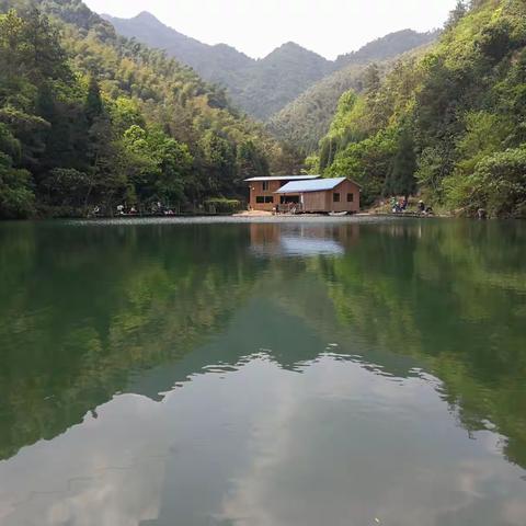 绿水青山，英为有你特别美。