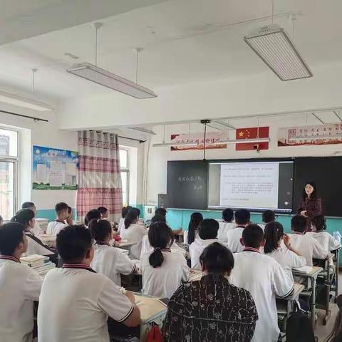 落实新课程标准 发展学生核心素养——麻池中学迎接市区两级教研员教学指导活动纪实