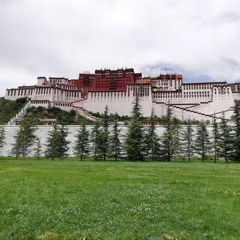 年逾古稀游西藏