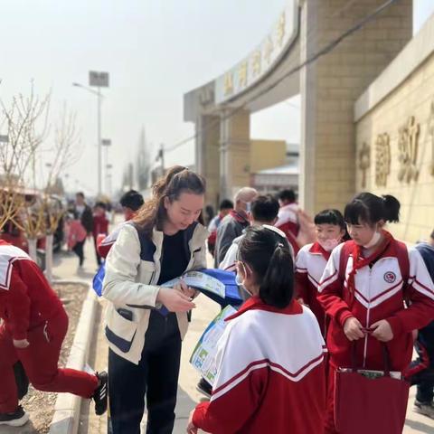 泃阳镇开展进校园禁毒宣传活动