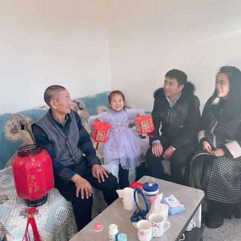 携手税务银发力量共绘新春图景