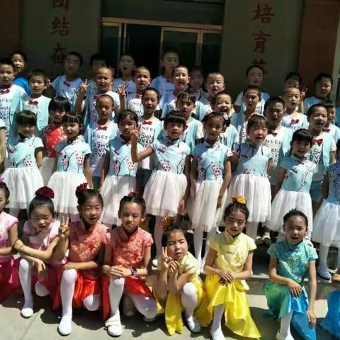 银滩路小学一年级一班6.1儿童节