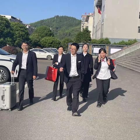 青春正当时——记宣恩支行营销日常