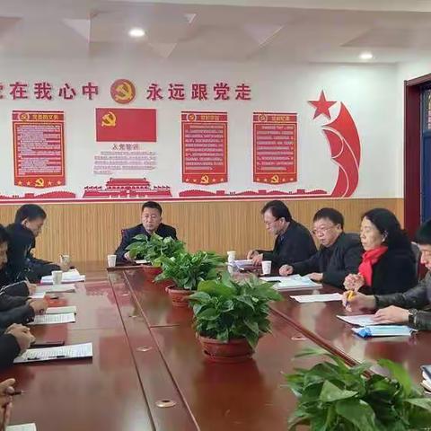满城镇中学在期望中砥砺前行——教体局张艳辉副局长、要静副局长到我校指导工作