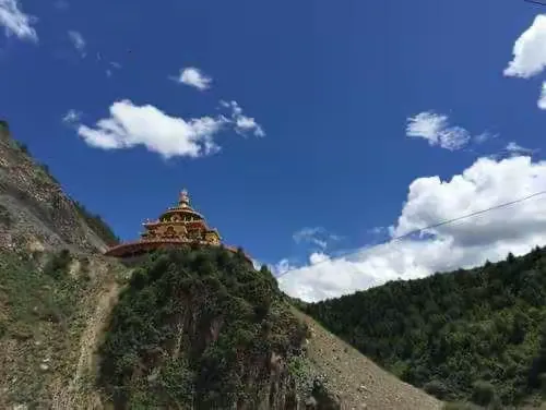 果洛州班玛县灯塔乡