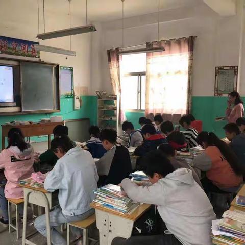 里长营小学十月份第二次赛课活动