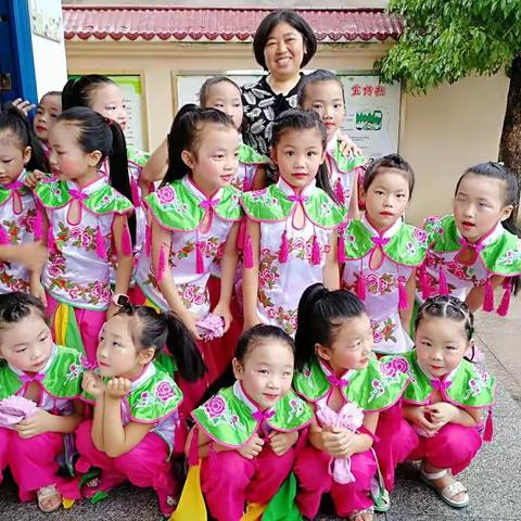 余干二小☆一①班☞精彩表演☆2018年六一儿童节