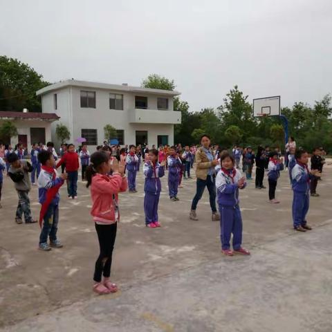 石门小学师生大会